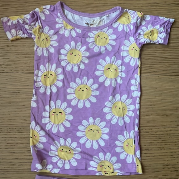 Little Sleepies Size 3 Short Sleeve/Shorts Set! - Picture 3 of 6